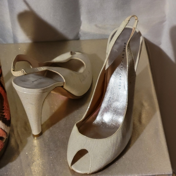 * * BOGO MISSONI Sandals & Marc Jacobs sling back pumps - Picture 2 of 7